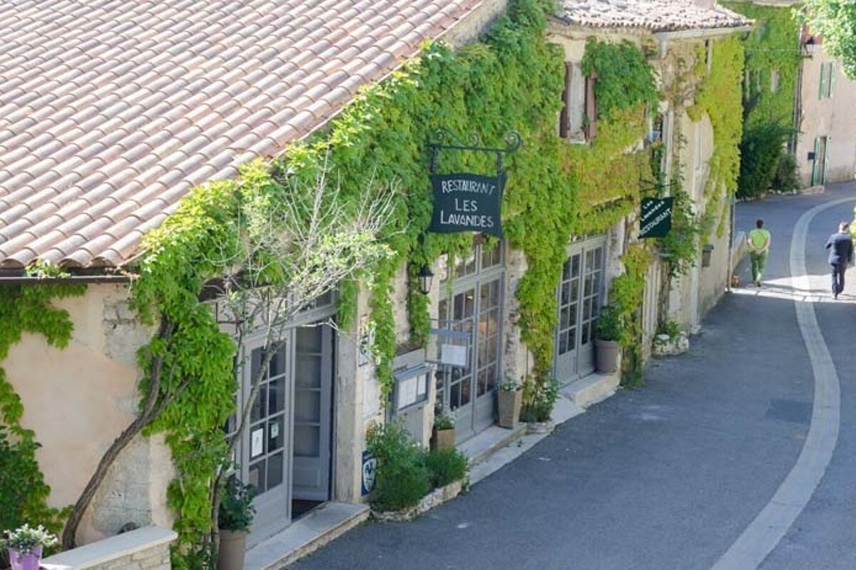 Les Lavandes Restaurant, Monieux exterior