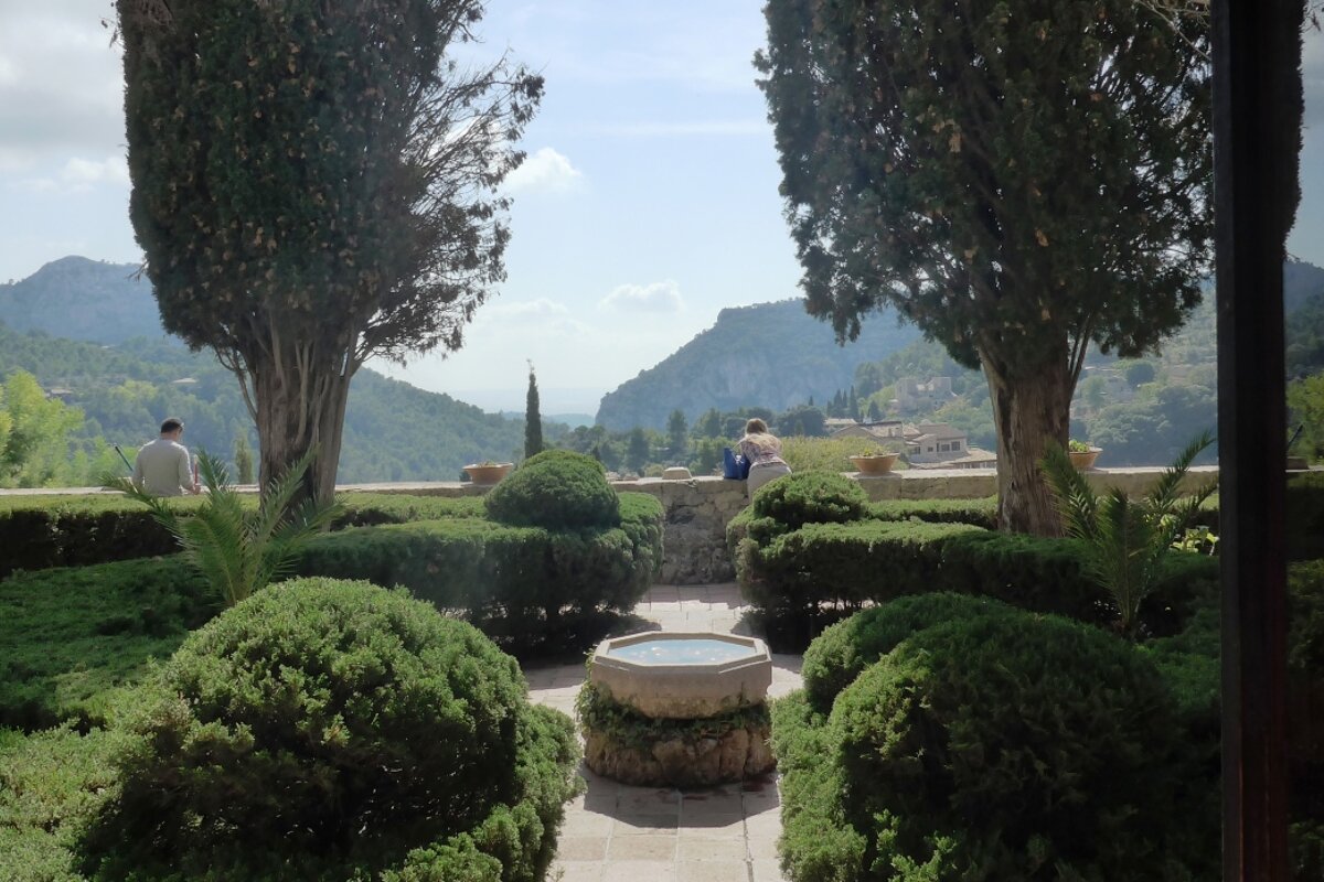A Visit to La Cartuja de Valldemossa