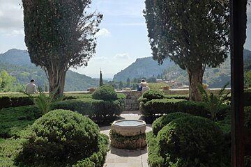 A Visit to La Cartuja de Valldemossa