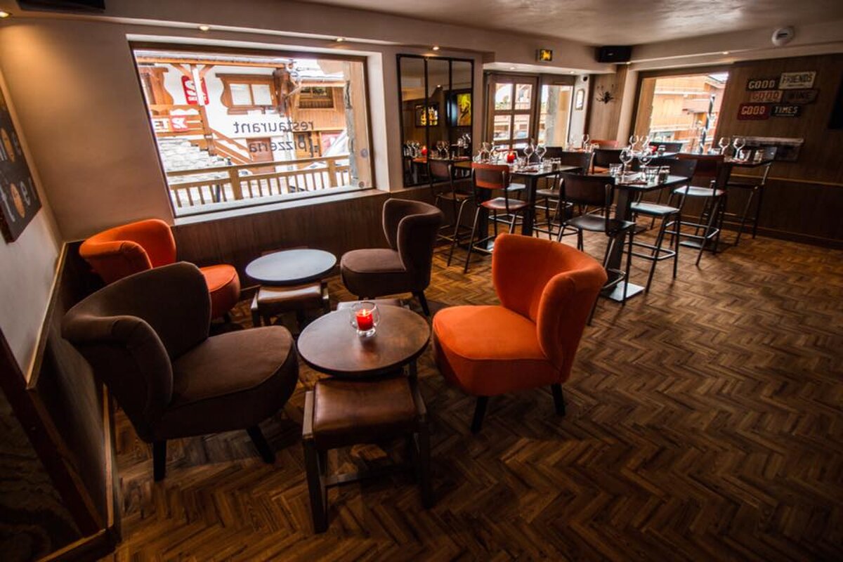 Barometer bar and restaurant