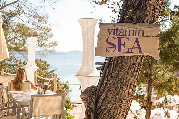 El Chiringuito, Cala Gracioneta, West Ibiza restaurant terrasse