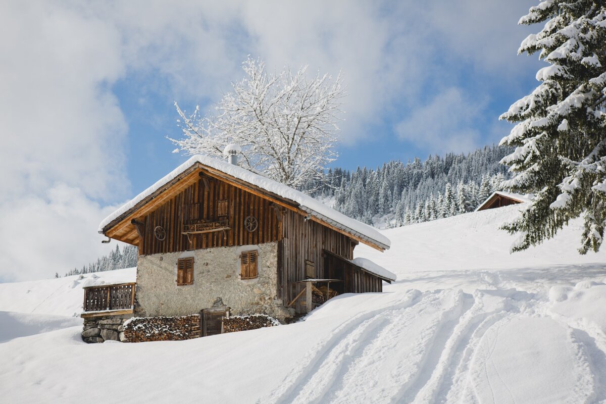 French ski areas close on 15th March 2020