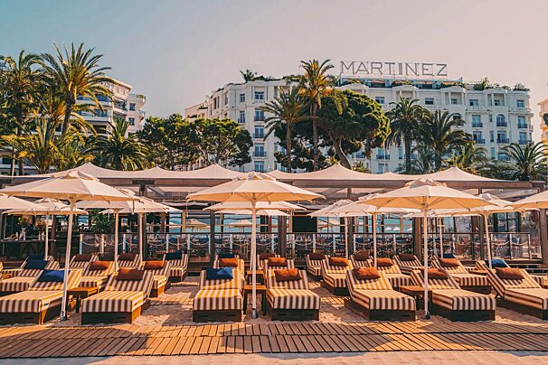 A large white building with the word martinez on it