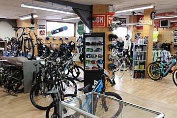 Legend'CHX Sports Shop, Chamonix Main Town shop interior