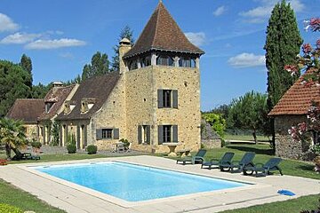 Maxwell-Storrie-Baynes, Dordogne Region chateau