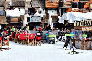 Cafe Le Fantastic, Avoriaz restaurant terrasse