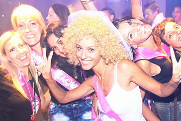 a hen do at a club in mallorca