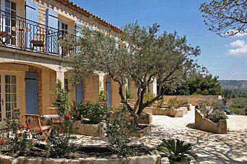 Le Mas d'Aigret Hotel, Les Baux exterior