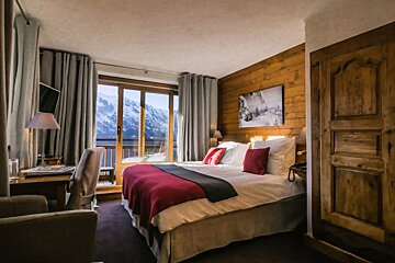 Merilys Hotel, Meribel double bedroom