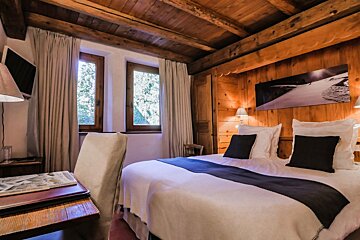 Merilys Hotel, Meribel double bedroom
