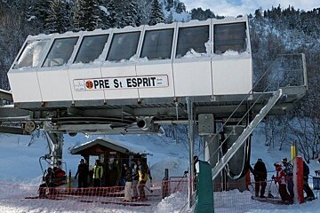 a 1980's ski lift in les arcs