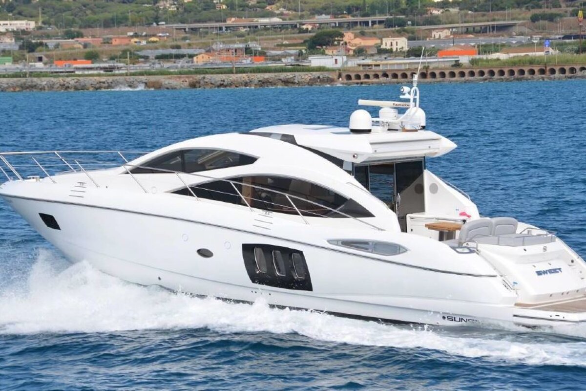 Sunseeker Predator 52 Yacht,  exterior