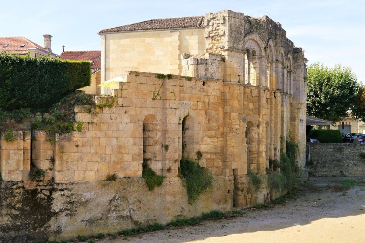 exterior wall of a ruined palace in st emilion