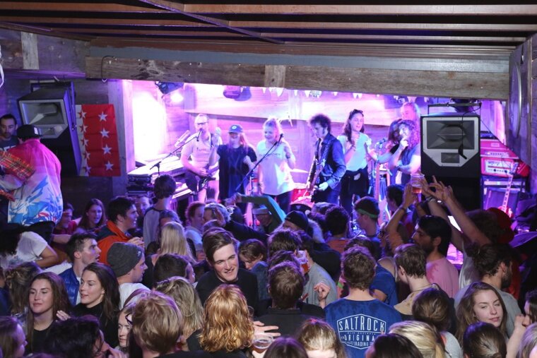 Farinet Apres Ski Bar, Verbier interior