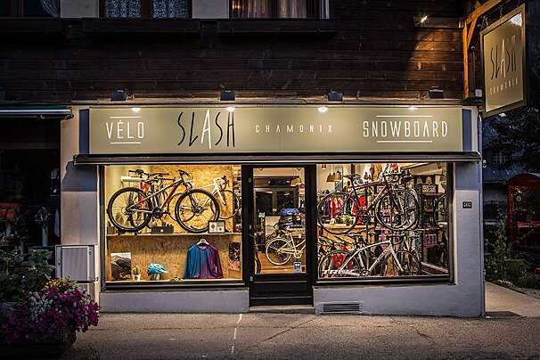 A store front for velo slash chamonix snowboard