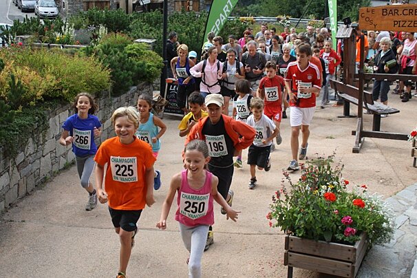 Grand Bec family hike, Champagny