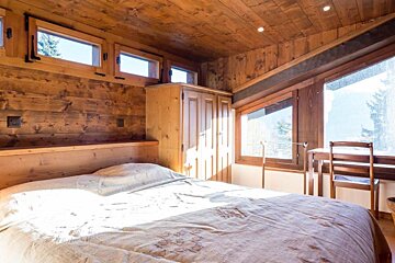 Le Deserteur Chalet, Verbier - Centre double bedroom