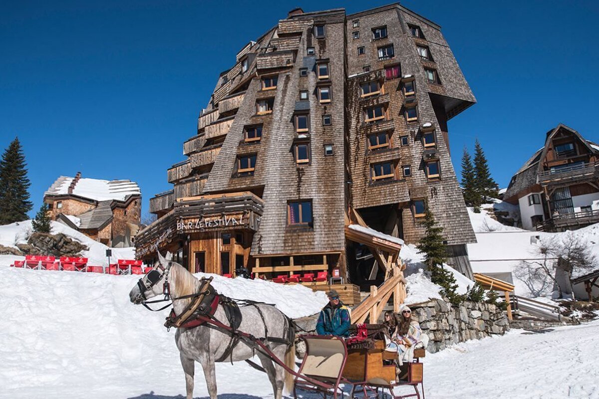 Les Dromonts Hotel, Avoriaz exterior