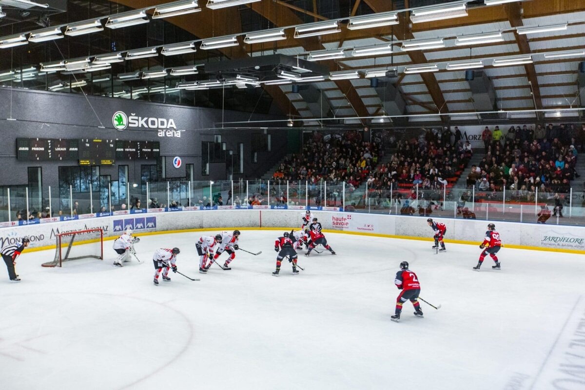 Parc des Dereches Outdoor Ice Rink, Morzine