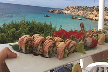 Pixie Lott's vintage beach break in Ibiza