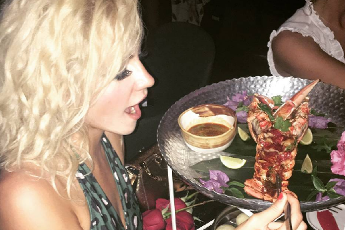 Pixie Lott's vintage beach break in Ibiza