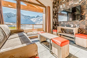 Residence Cap Neige - No.32 Apartment, Tignes - Le Lac / Lavachet living-room
