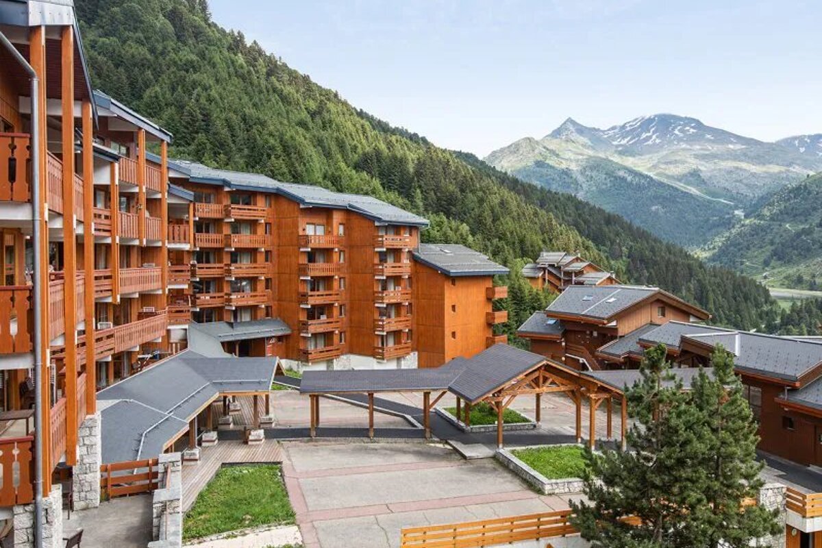 Les Crets Premium | 2 Bedroom Apartment, Meribel - Mottaret