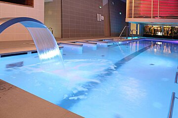 Chabichou Hotel & Spa, Courchevel 1850 indoor swimming pool