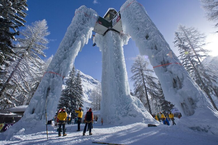 an ice tower in la plagne