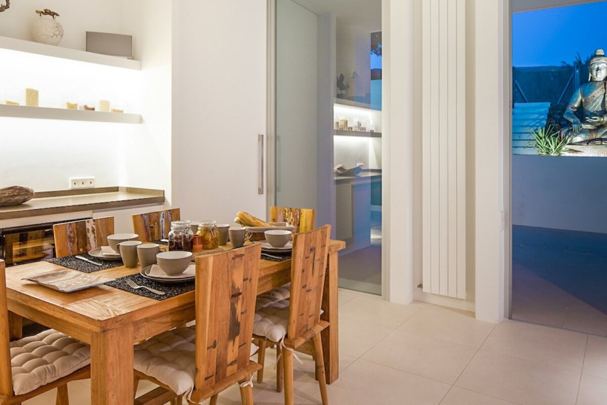 Charles Marlow Estate Agent,