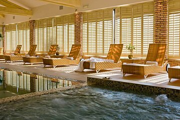 Chateau de Valmer Spa Hotel, La Croix Valmer indoor swimming pool