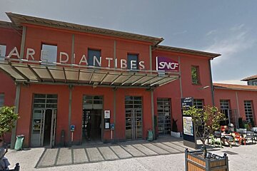 Antibes train station