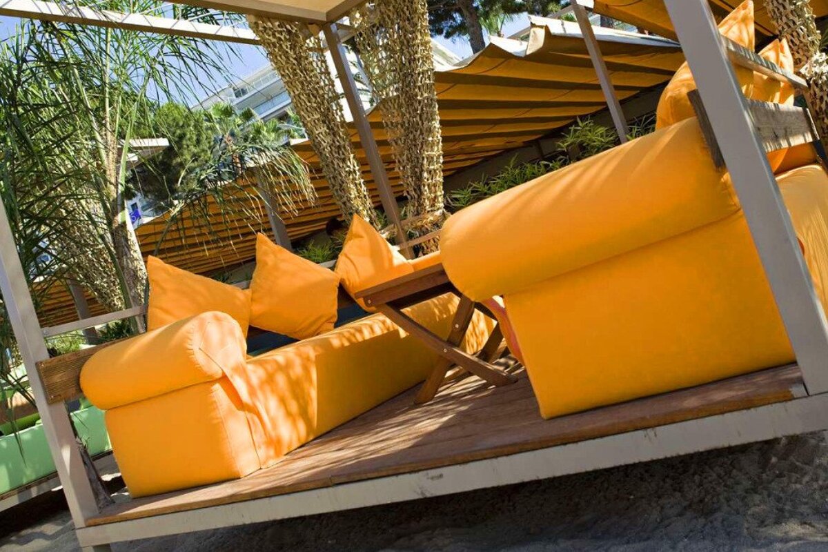 La Plage 45 Beach Club, Cannes terrace