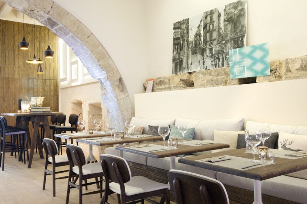 Posada Terra Santa Restaurant, Palma de Mallorca interior