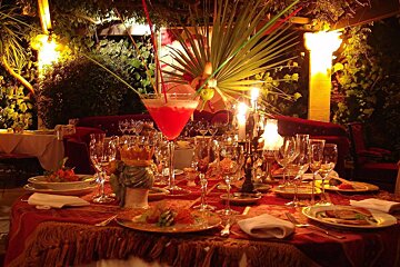 Choosing a Restaurant in Cannes