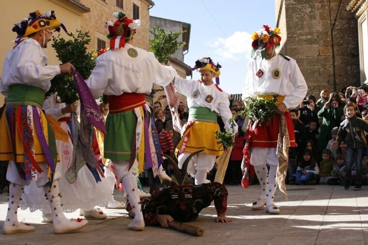 Sant Honorat, The Dance of the Cossiers - Algaida