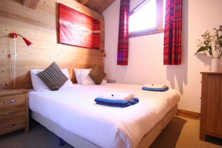 Top Hotels in Tignes for any budget double bedroom