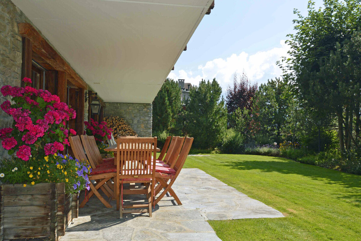 VFP Estate Agents, Verbier terrace