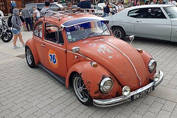 classic cars in 2 alpes Vintage Car Show