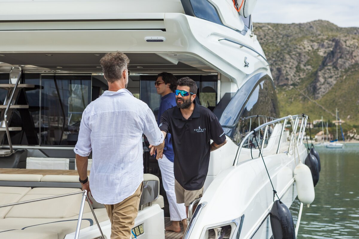 A man wearing a shirt that says ' prestige ' on it