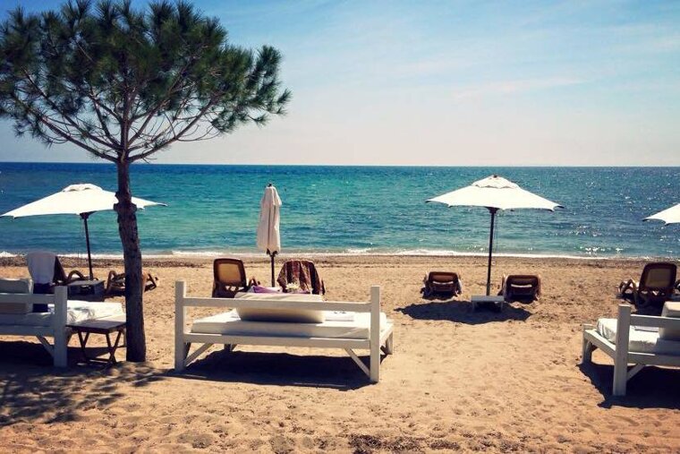 Pura Vida Beach Club, Santa Eulalia beach