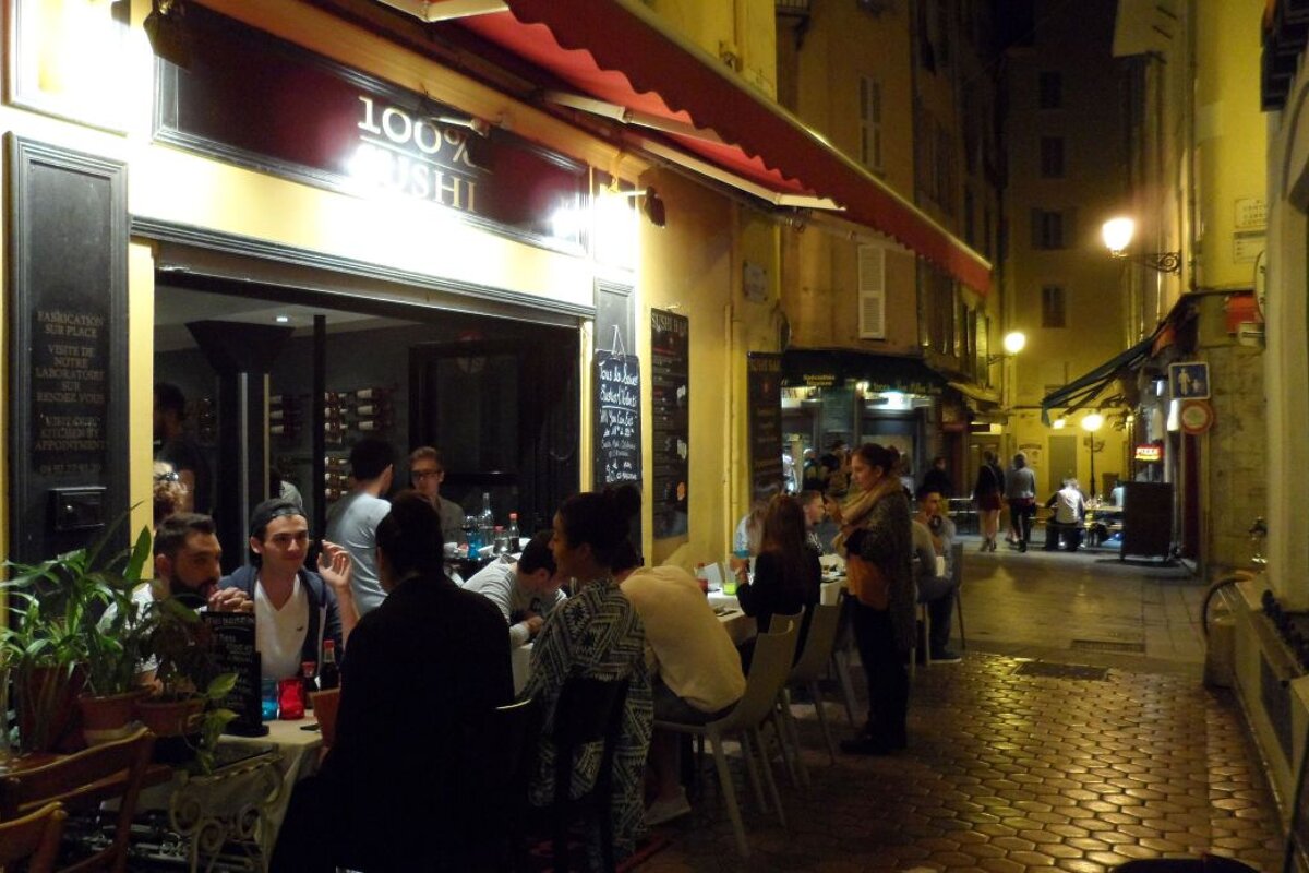 100% Sushi, Vieux Nice exterior