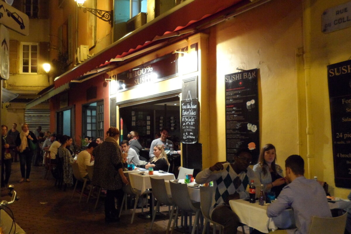 100% Sushi, Vieux Nice exterior