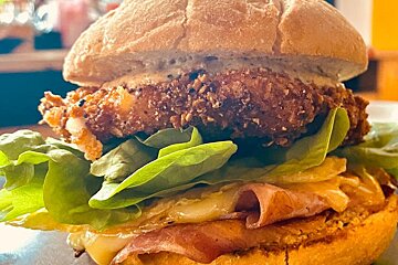 Burger at Changabang, Avoriaz