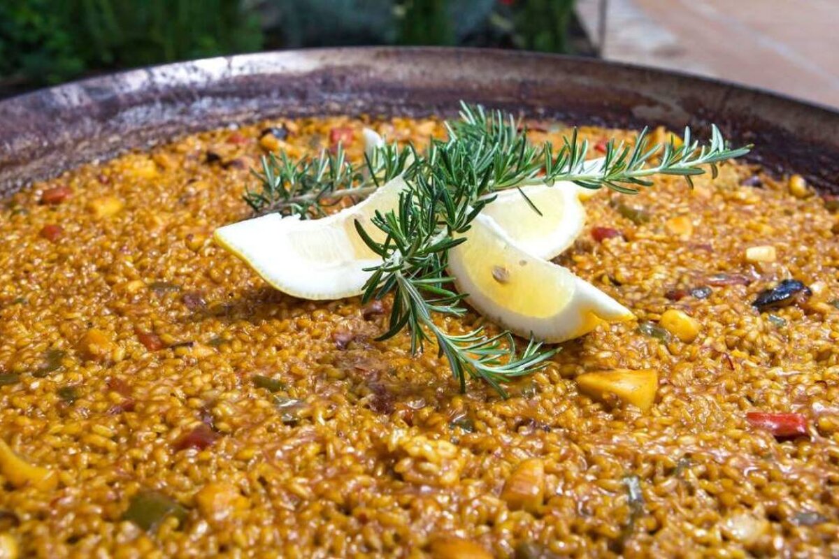 Es Jardins de Fruitera Restaurant, Santa Gertrudis style of cuisine