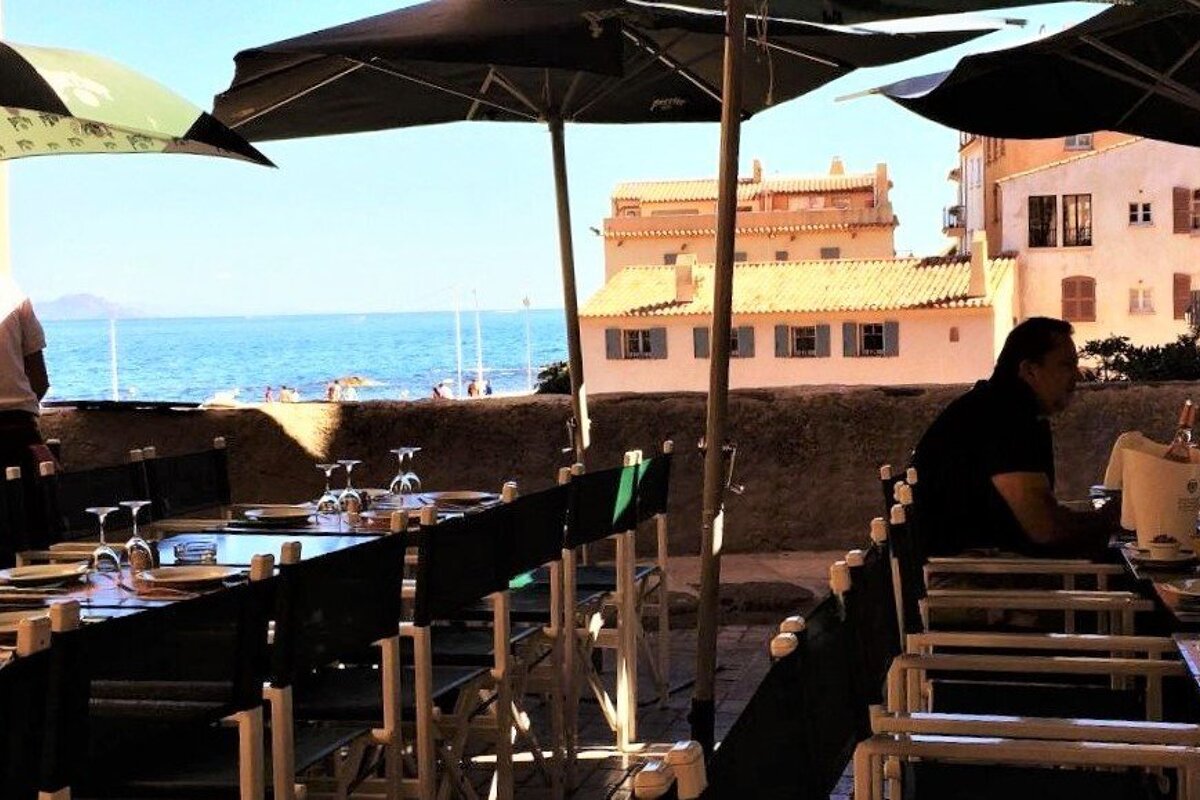 La PeSQuiere Restaurant, Saint Tropez restaurant terrasse
