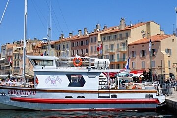 Motor-boat trip following the race 