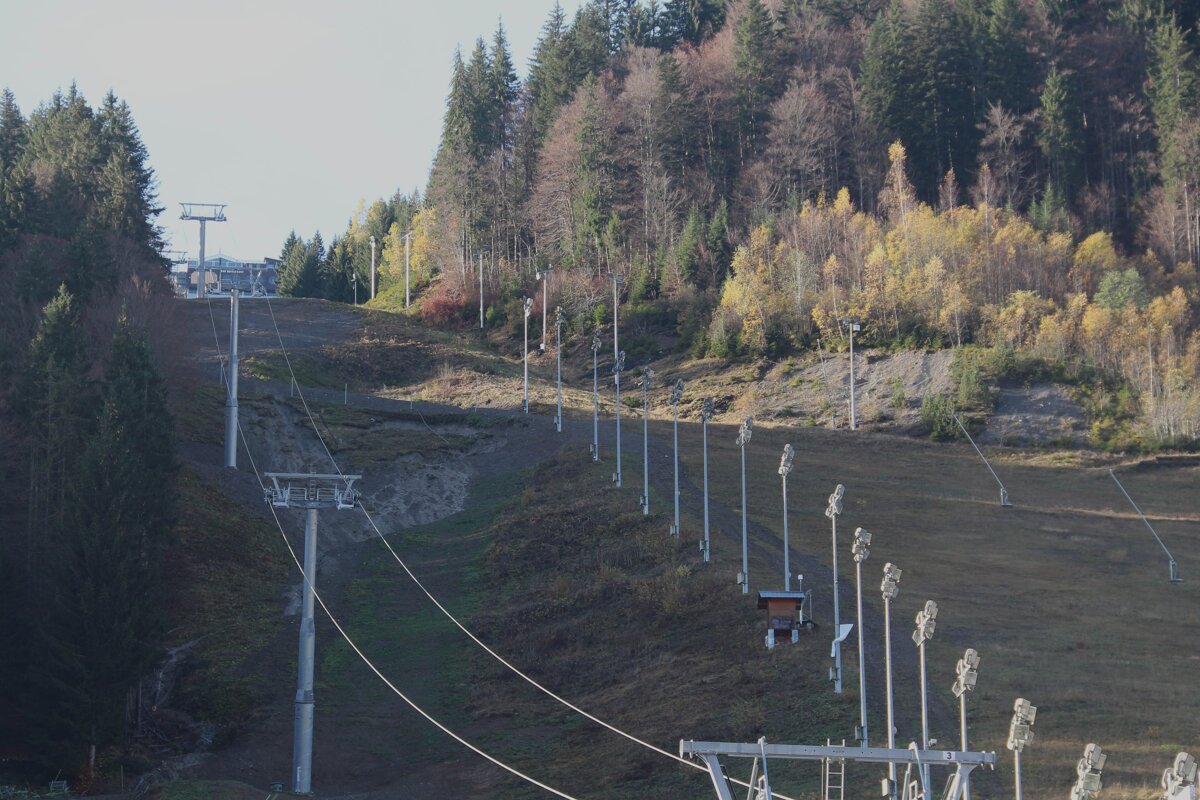 Photo of Lift Pylons and cables