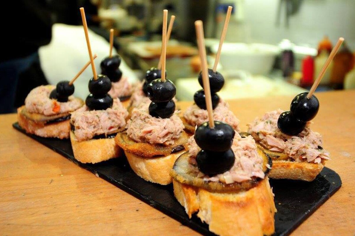La Cava Ibiza, Tapas and Cocktails food