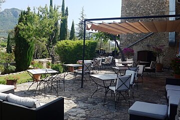 the terrace at the vineyard